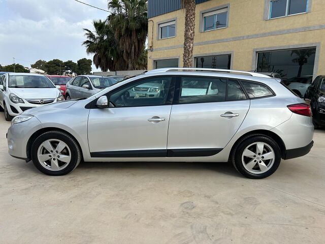 RENAULT MEGANE ESTATE 1.5 DCI SPANISH LHD IN SPAIN ONLY 70000 MILES SUPERB 2011